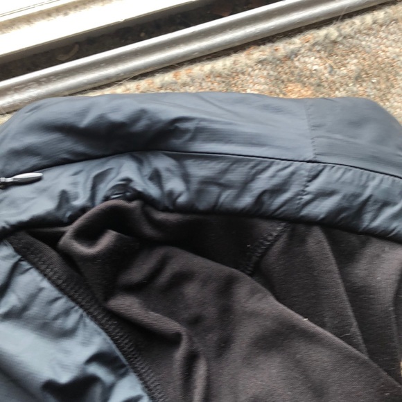 Great Eddie Bauer jacket with hood in pouch - Picture 4 of 4